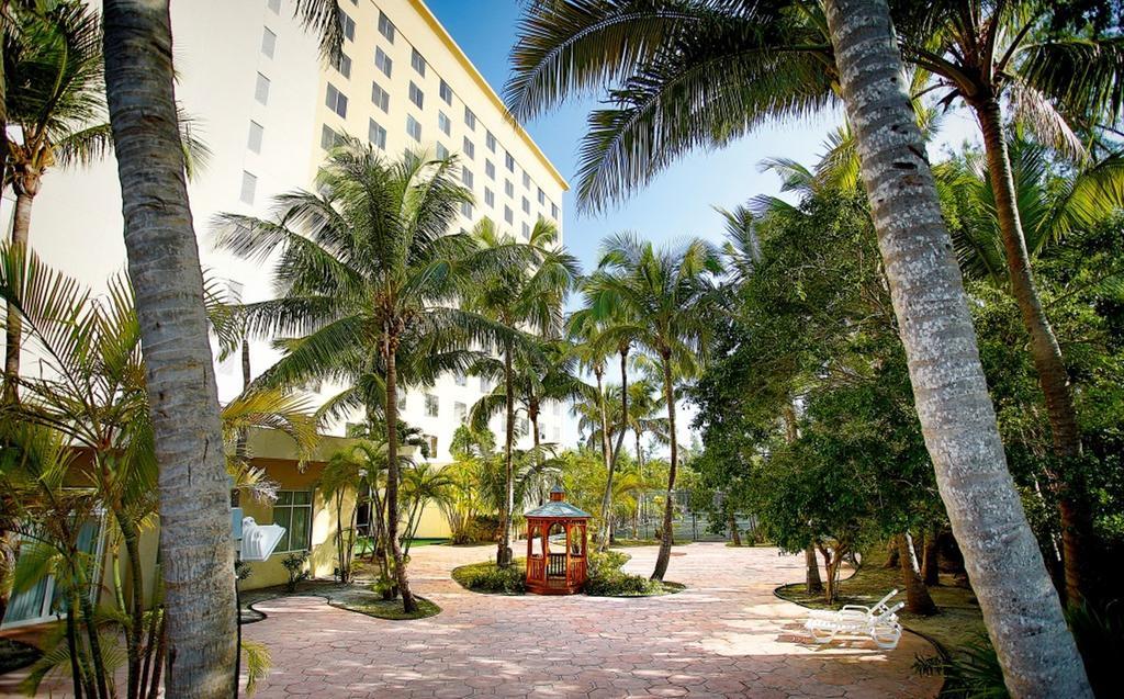 Warwick Paradise Island Bahamas (Adults Only) Nassau Exterior foto